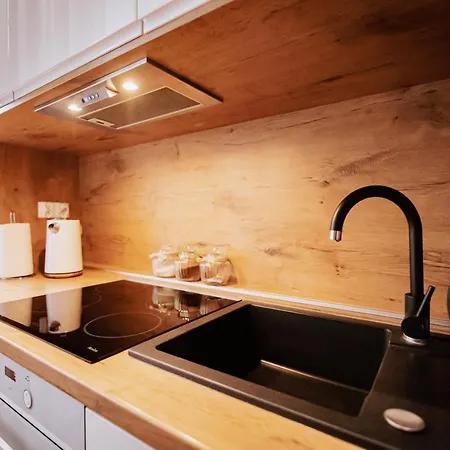 Ottimo Floriana Апартаменти *