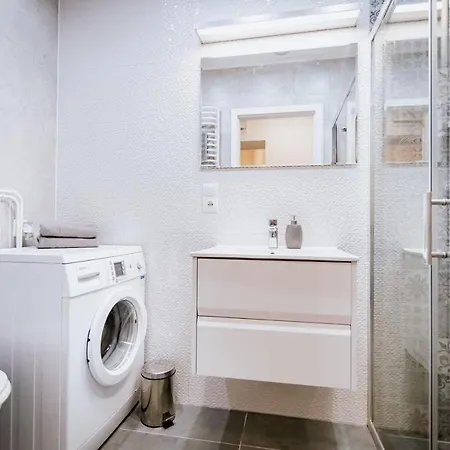 Апартаменти Ottimo Floriana *