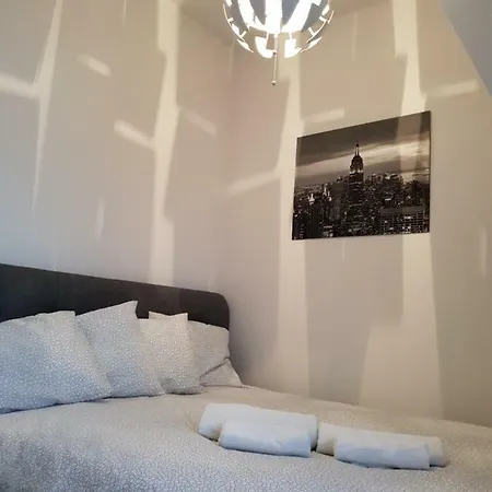 Апартаменти Ottimo Floriana *